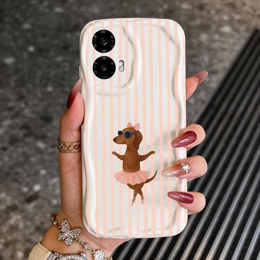 Cute Striped Dachshund Phone C - đánh giá và giá Phone Cases Motorola Edge 2025